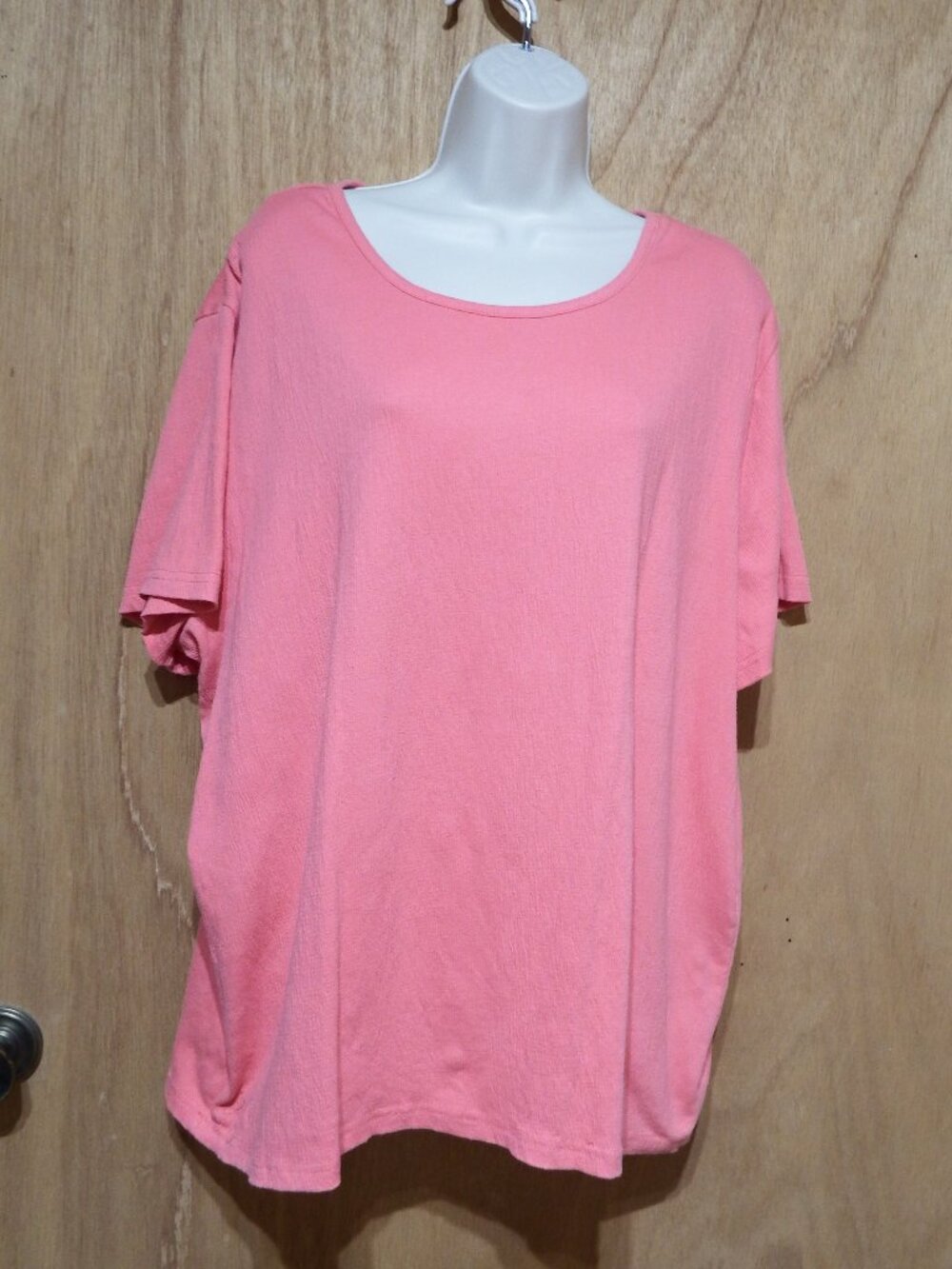 Women's Coral short sleeve top, Size XX by Sara Morgan